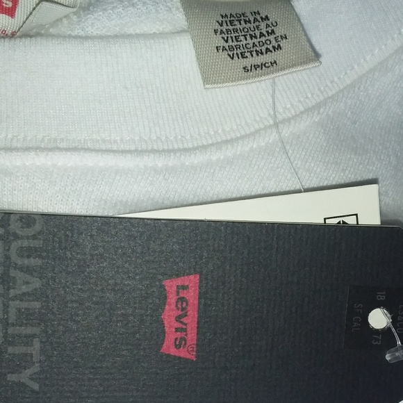 🆕️Levi's Rainbow-Striped Cropped Sweatshirt - Picture 7 of 8